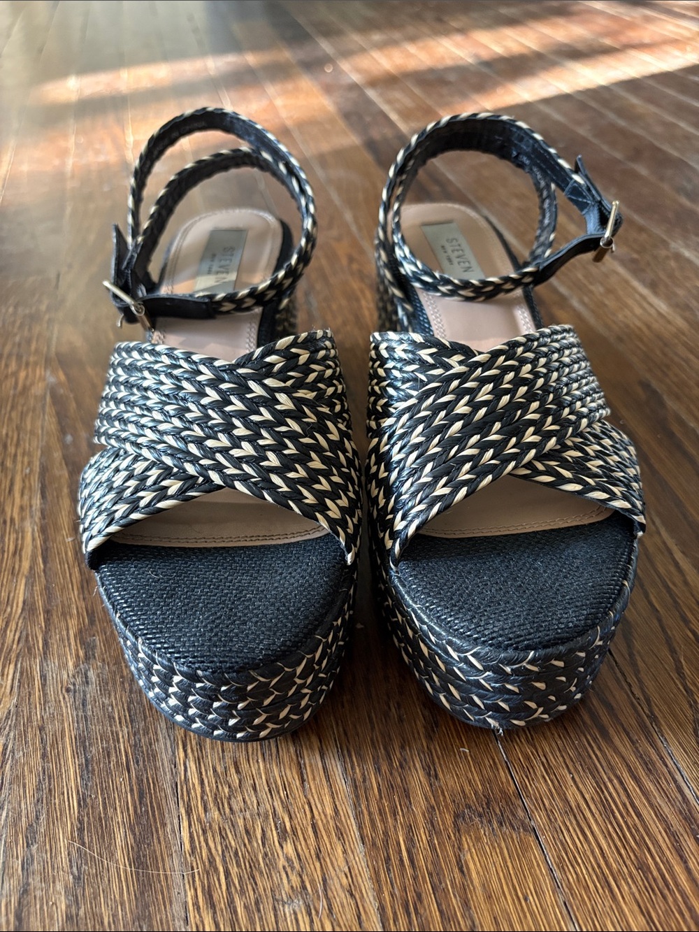 Steve Madden | Womenโs 7.5 | Black and Natural Braided Platform Sandals
